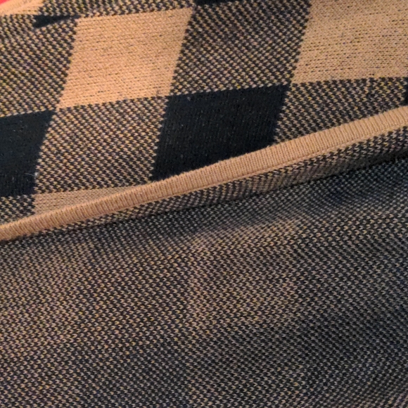 Brown and Black Plaid Cape/Cardigan - Picture 4 of 7